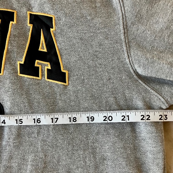 Iowa Hawkeyes Grey Hoodie Size Large - Picture 5 of 5